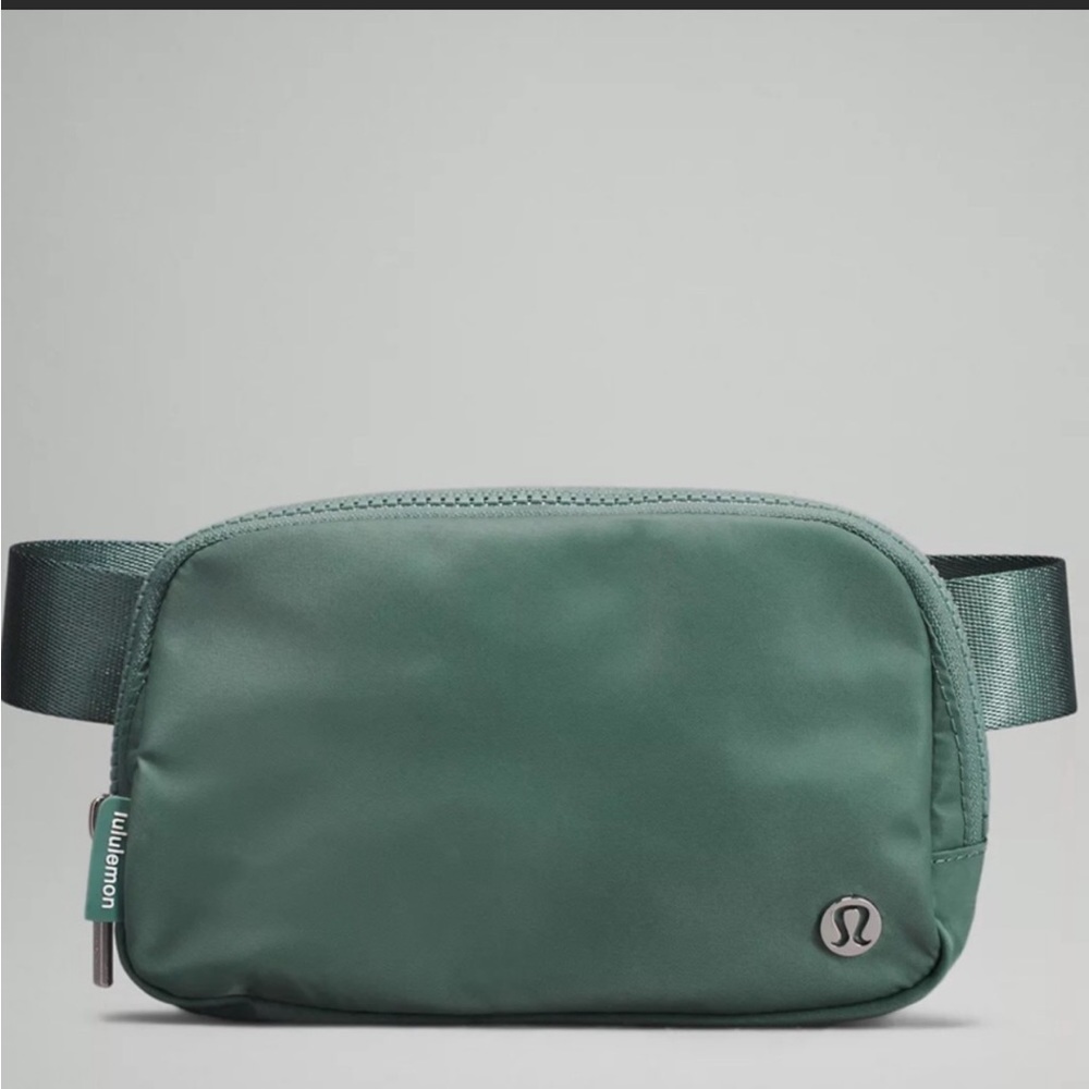 Lululemon Everywhere Belt Bag - Tidewater Teal